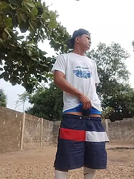 HOTRAINYGOLDEN online show from March 31, 12:16 pm