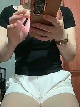 Snapshot of Zinii99 chatting on March 22, 3:26 pm Zinii99 online show from March 22, 3:26 pm