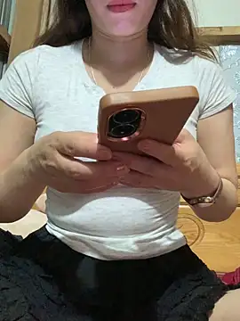 Snapshot of Zinii99 chatting on March 24, 1:38 pm Zinii99 online show from March 24, 1:38 pm