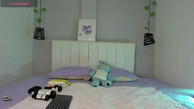 Snapshot of Khalessy_j chatting on March 25, 8:48 pm Khalessy j online show from March 25, 8:48 pm