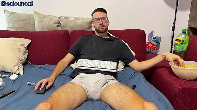 SoloUno0 online show from July 18, 4:00 pm