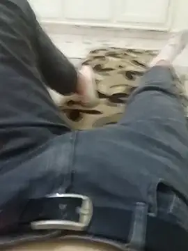 Snapshot of qamar97 chatting on April 2, 8:56 am qamar97 online show from April 2, 8:56 am