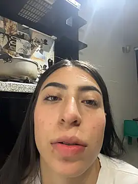 Snapshot of Velunett_19 chatting on March 31, 3:30 am Velunett 19 online show from March 31, 3:30 am