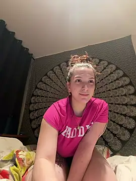 Snapshot of georginamoor chatting on March 23, 9:08 pm georginamoor online show from March 23, 9:08 pm