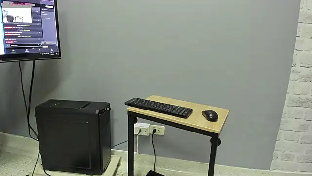 Snapshot of Gury_tattoo chatting on April 1, 1:41 pm Gury tattoo online show from April 1, 1:41 pm