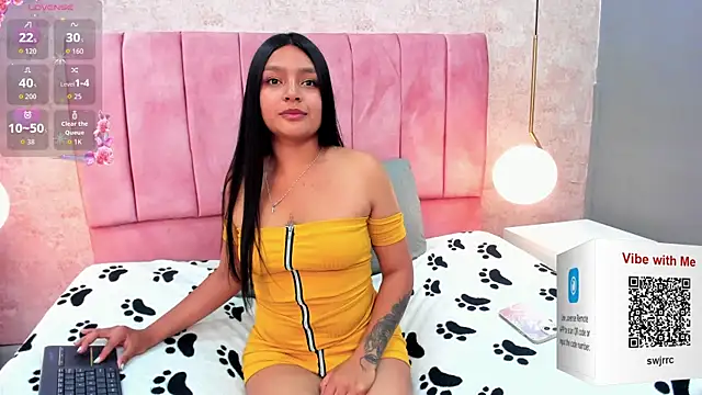 Snapshot of magic_jess_ chatting on March 27, 3:45 am magic jess online show from March 27, 3:45 am