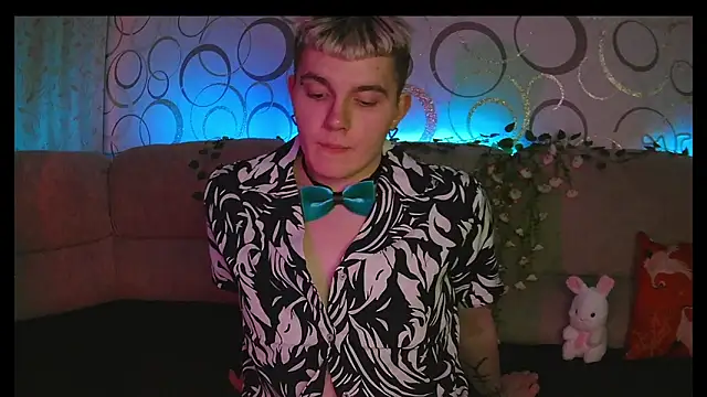 Snapshot of sweetescapeforu chatting on April 3, 6:50 pm sweetescapeforu online show from April 3, 6:50 pm