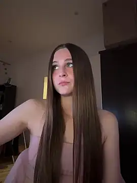 Snapshot of BellMeow_ chatting on June 3, 6:24 pm BellMeow online show from June 3, 6:24 pm