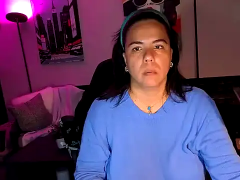 HannaJonns online show from April 7, 7:14 pm