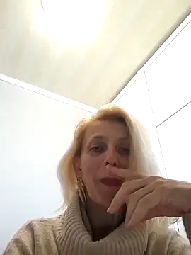 MiaLove183 online show from April 3, 1:31 pm