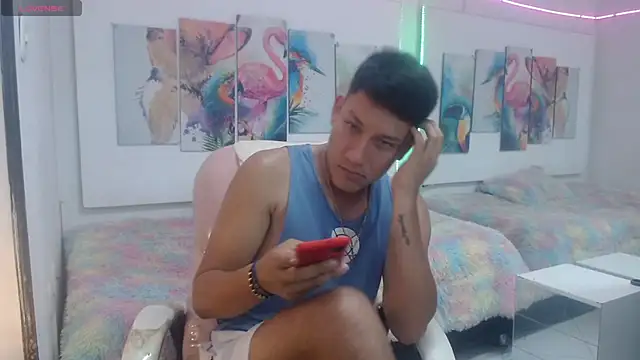 DominantBoy4 online show from March 25, 8:04 pm