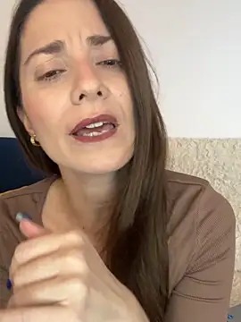 natashakinski online show from April 20, 6:42 pm