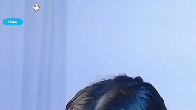 KylieVennet online show from April 1, 4:35 am