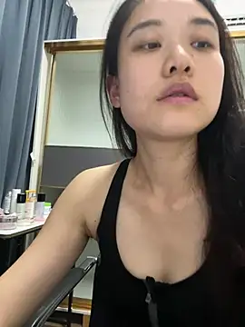 A-Kristen online show from April 28, 1:38 pm