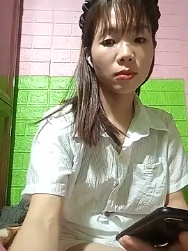 AmyLinee01 online show from May 12, 5:21 pm