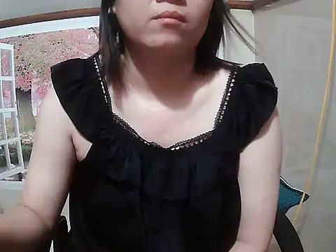 Snapshot of Sara_sesy chatting on May 2, 3:33 am Sara sesy online show from May 2, 3:33 am