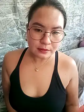 Amazingurlx online show from April 3, 5:16 am