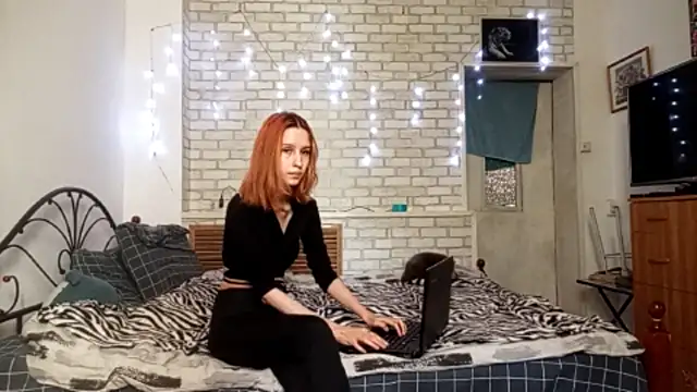 SirenFrost online show from April 2, 1:20 pm