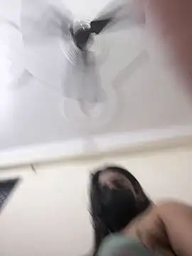 Snapshot of flywithkavish chatting on April 1, 9:10 am flywithkavish online show from April 1, 9:10 am