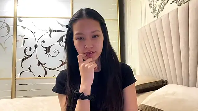 ayanovae online show from March 28, 6:57 am