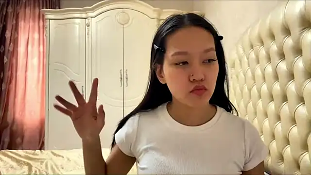 ayanovae online show from March 31, 5:41 am