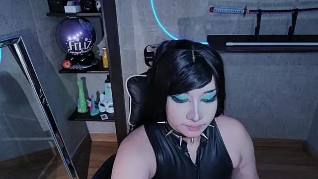 Carmillaa online show from May 16, 12:29 am