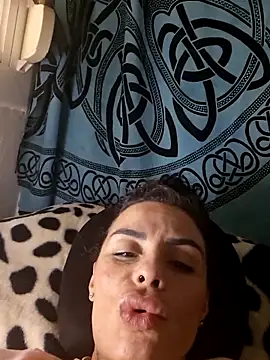 chiquitilla41 online show from May 22, 12:44 pm