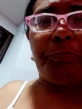 sexymomsn online show from April 22, 12:39 pm