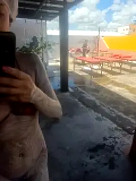 yarinhafox online show from April 2, 2:37 pm