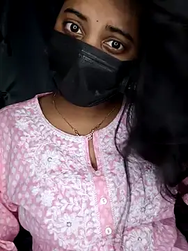 miss eyekiller12 online show from March 24, 7:30 pm