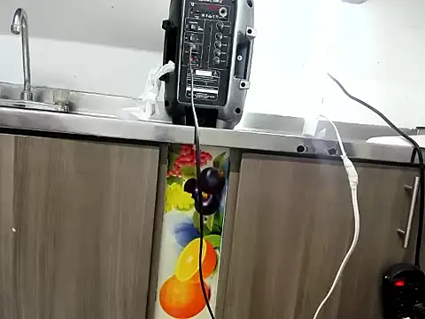 Snapshot of Aliciaa_Diamond chatting on April 6, 9:16 pm Aliciaa Diamond online show from April 6, 9:16 pm