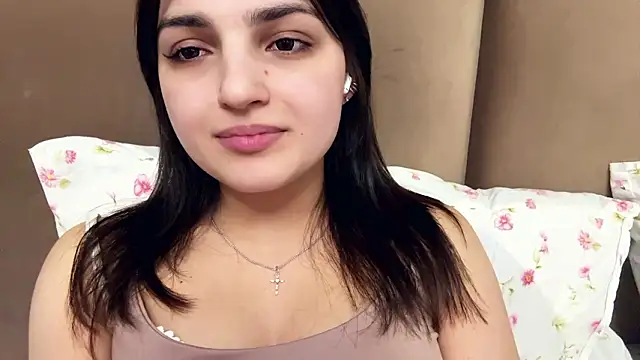 Snapshot of GlitchSiren chatting on March 26, 9:20 pm GlitchSiren online show from March 26, 9:20 pm