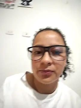 Snapshot of Sofia_Alane chatting on April 2, 9:07 am Sofia Alane online show from April 2, 9:07 am