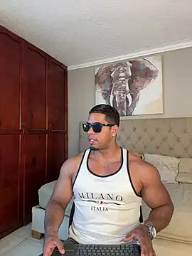 Snapshot of Trevor_vinc chatting on March 29, 2:28 pm Trevor vinc online show from March 29, 2:28 pm