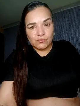 Snapshot of Zuleyka_69 chatting on April 5, 10:01 am Zuleyka 69 online show from April 5, 10:01 am