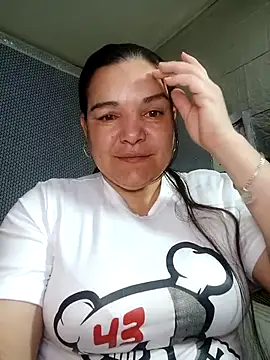 Snapshot of Zuleyka_69 chatting on April 11, 10:19 am Zuleyka 69 online show from April 11, 10:19 am