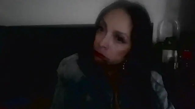 Snapshot of BelessA4u chatting on April 1, 4:13 am BelessA4u online show from April 1, 4:13 am