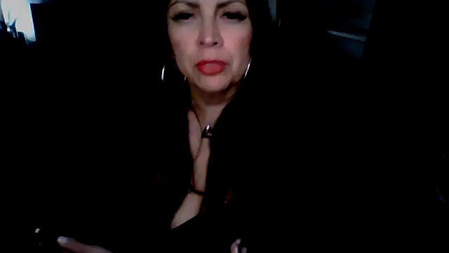 Snapshot of BelessA4u chatting on April 4, 8:12 am BelessA4u online show from April 4, 8:12 am