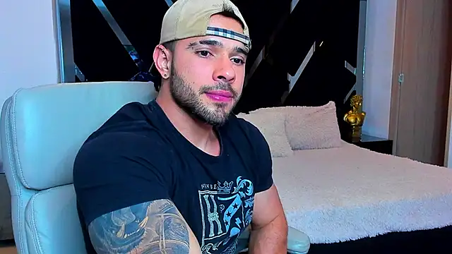 Snapshot of Raytorres chatting on March 26, 10:15 pm Raytorres online show from March 26, 10:15 pm