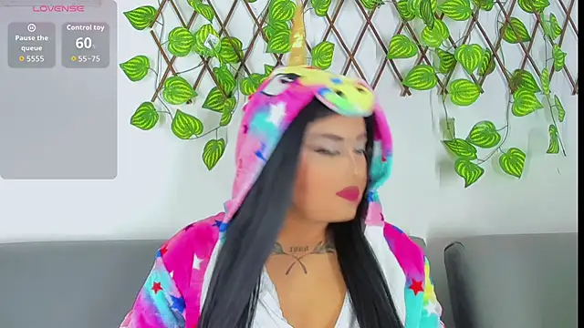 Snapshot of Arialane_ chatting on April 4, 12:20 am Arialane online show from April 4, 12:20 am