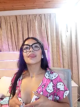 baby-skinnd online show from March 30, 4:19 pm