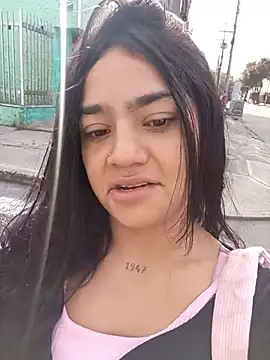 baby-skinnd online show from April 1, 1:01 pm