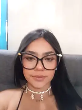 baby-skinnd online show from April 6, 1:56 pm