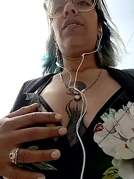 Snapshot of Abby_1-0 chatting on April 4, 2:25 pm Abby 1-0 online show from April 4, 2:25 pm