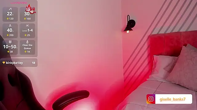 Snapshot of Giselle_Banks_ chatting on March 27, 5:13 am Giselle Banks online show from March 27, 5:13 am