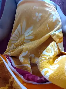 Snapshot of Delhi-Patola chatting on April 3, 6:17 pm Delhi-Patola online show from April 3, 6:17 pm