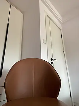 Snapshot of cloudyspace chatting on April 6, 7:20 am cloudyspace online show from April 6, 7:20 am