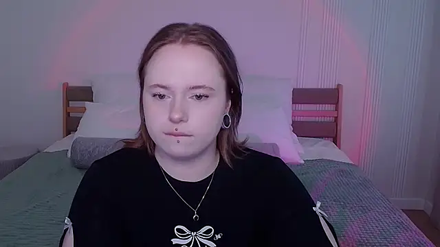 Snapshot of SelenaLily chatting on March 25, 1:06 pm SelenaLily online show from March 25, 1:06 pm