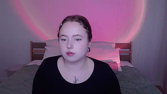 Snapshot of SelenaLily chatting on April 1, 2:03 pm SelenaLily online show from April 1, 2:03 pm