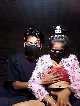 COUPLE-HOTS online show from April 1, 4:26 pm